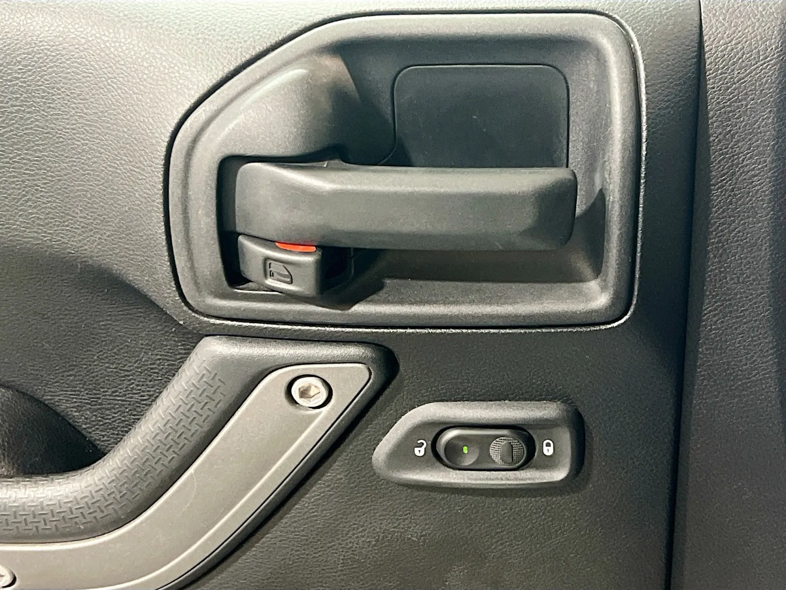 2016 Jeep Wrangler Unlimited Sport S - Photo 12