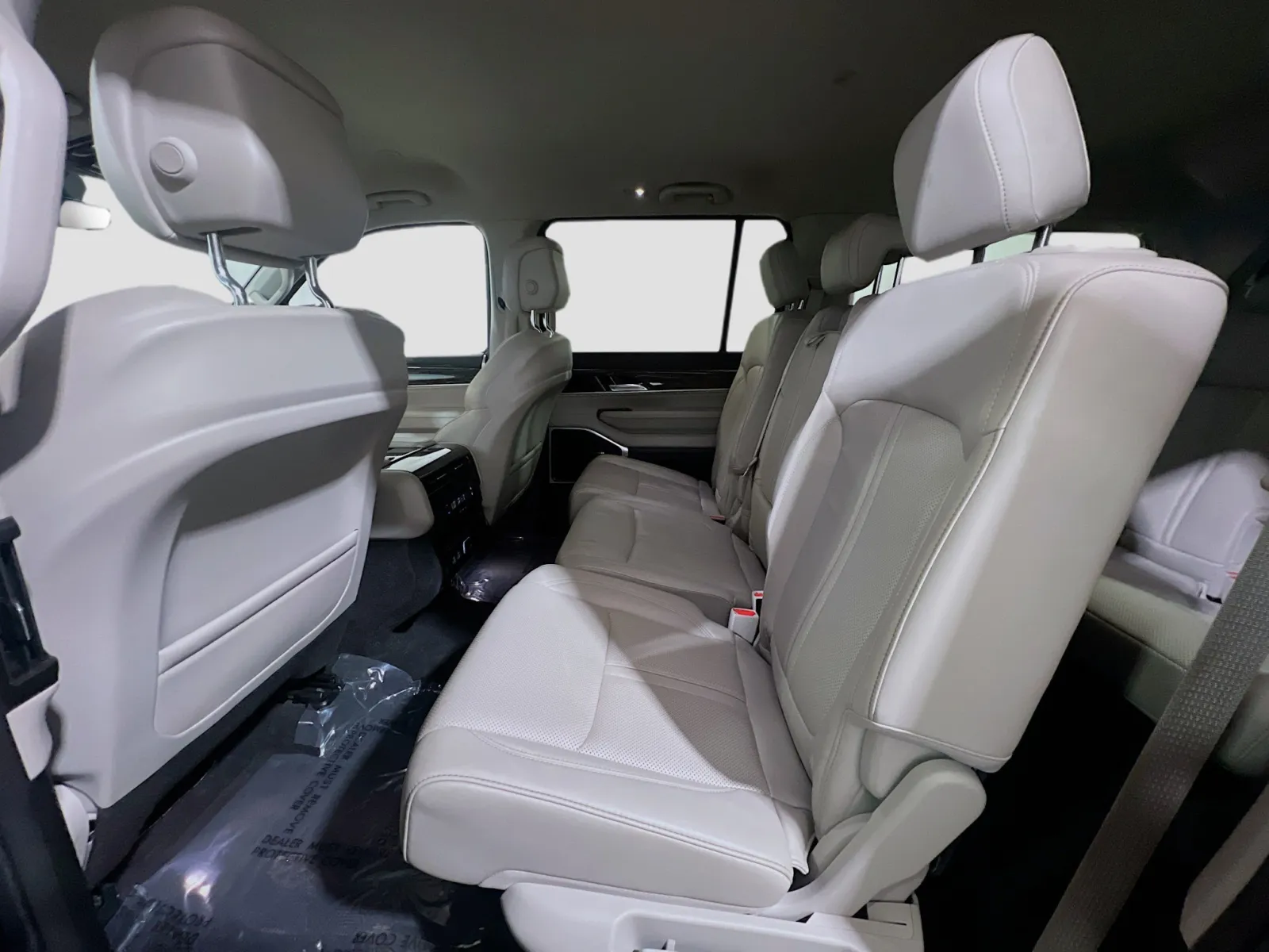 2022 Jeep Wagoneer Series II - Photo 18