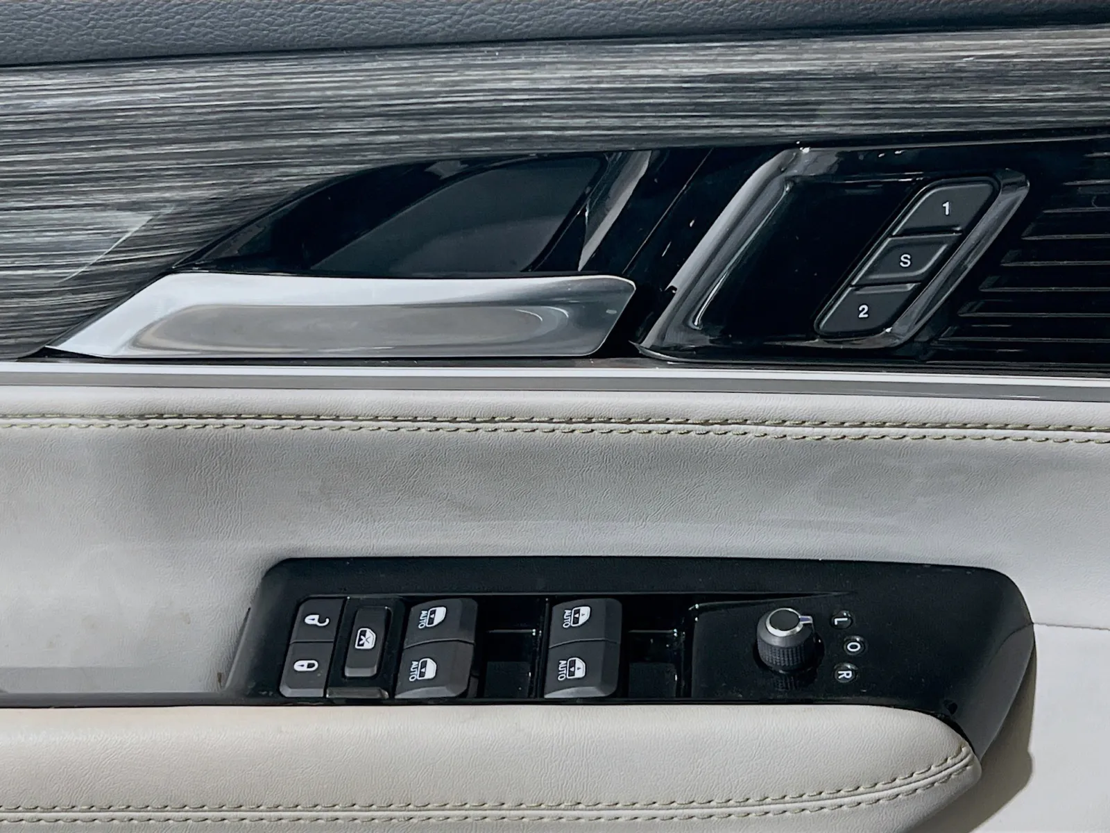 2022 Jeep Wagoneer Series II - Photo 14