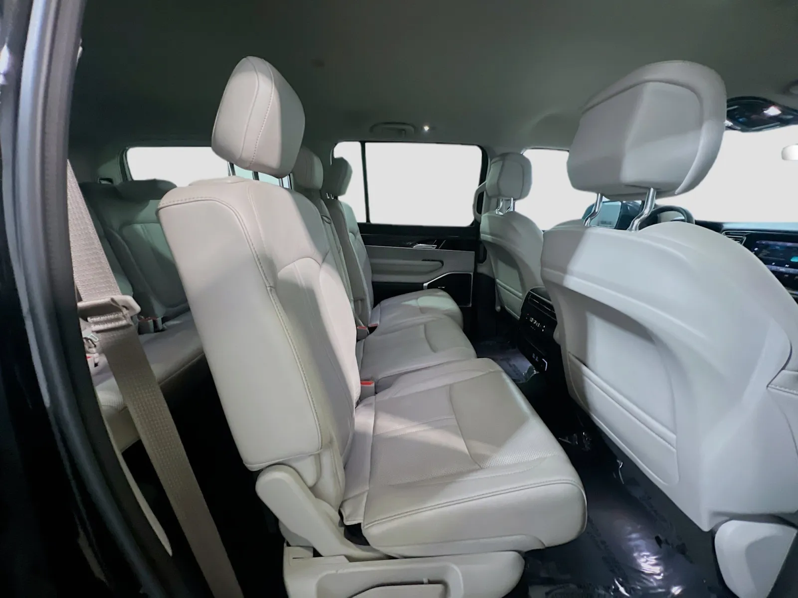 2022 Jeep Wagoneer Series II - Photo 21