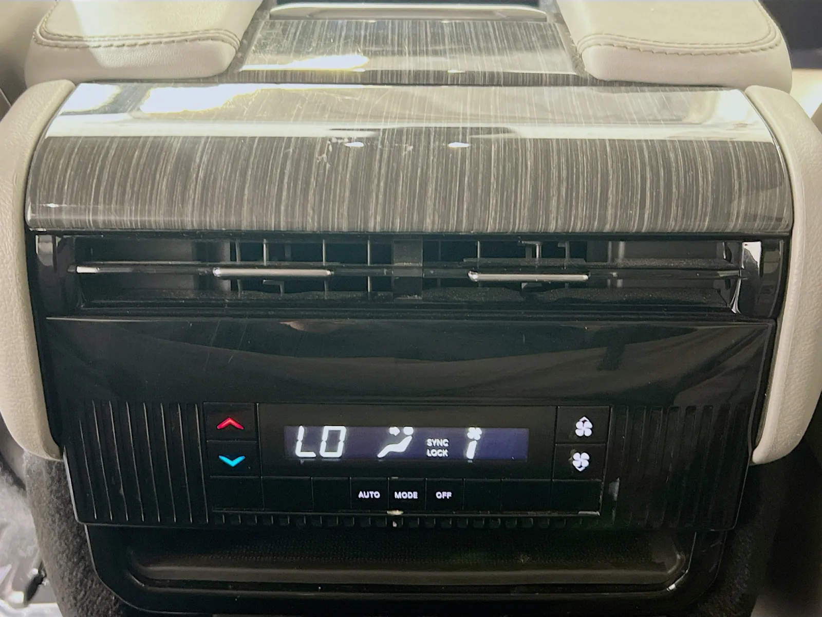 2022 Jeep Wagoneer Series II - Photo 19