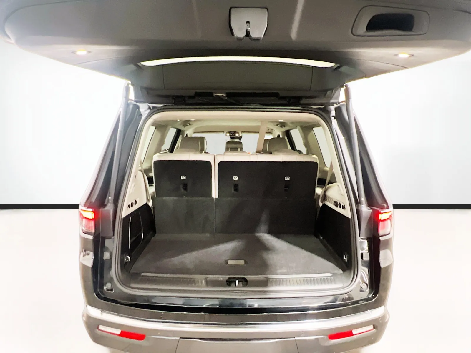 2022 Jeep Wagoneer Series II - Photo 20