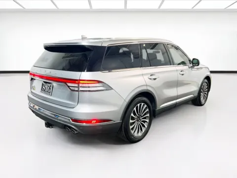 More photos of 2020 Lincoln Aviator Reserve at STG Auto Group of Chandler, AZ