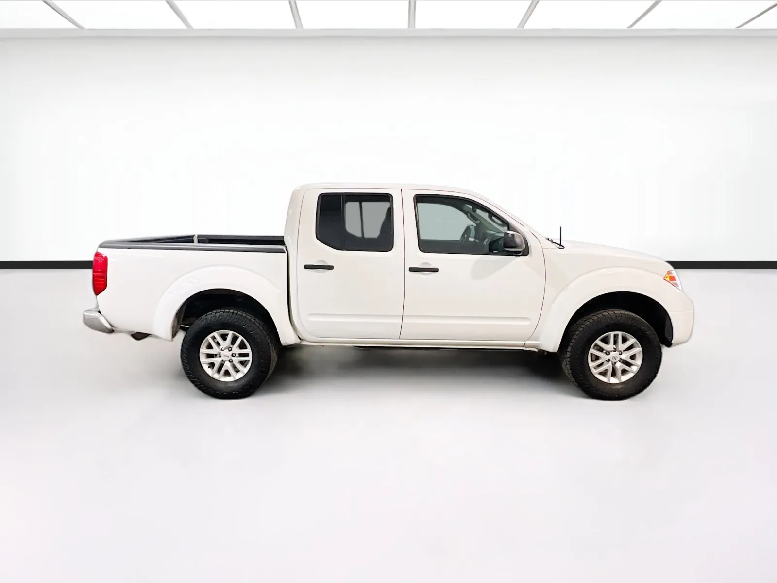 2016 Nissan Frontier SV | CarEdge | CarEdge