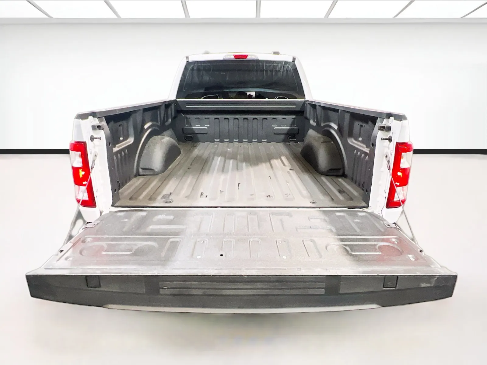 2021 Ford F-150 XL - Photo 17