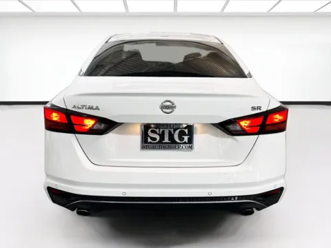 More photos of 2022 Nissan Altima 2.5 SR at STG Auto Group of Chandler, AZ