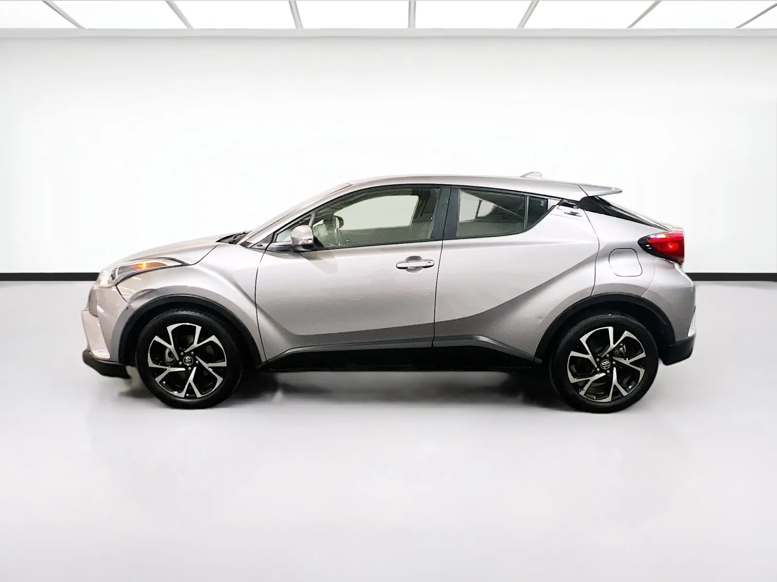 2019 Toyota C-HR XLE - Photo 21