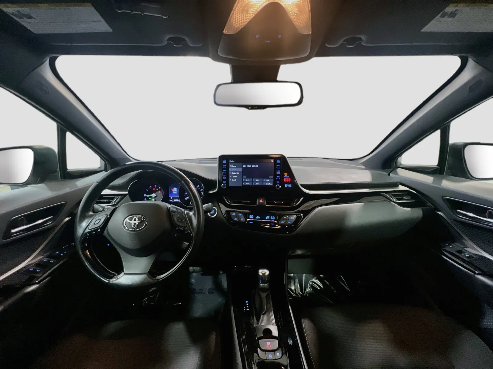 2019 Toyota C-HR XLE - Photo 15