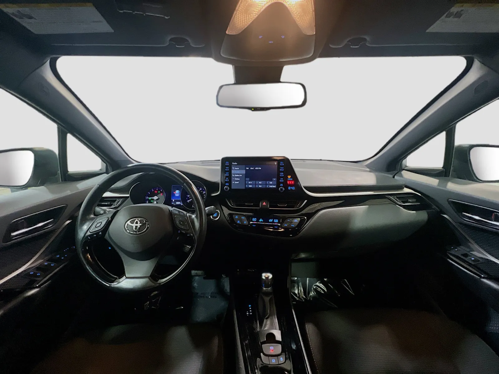 2019 Toyota C-HR XLE - Photo 15