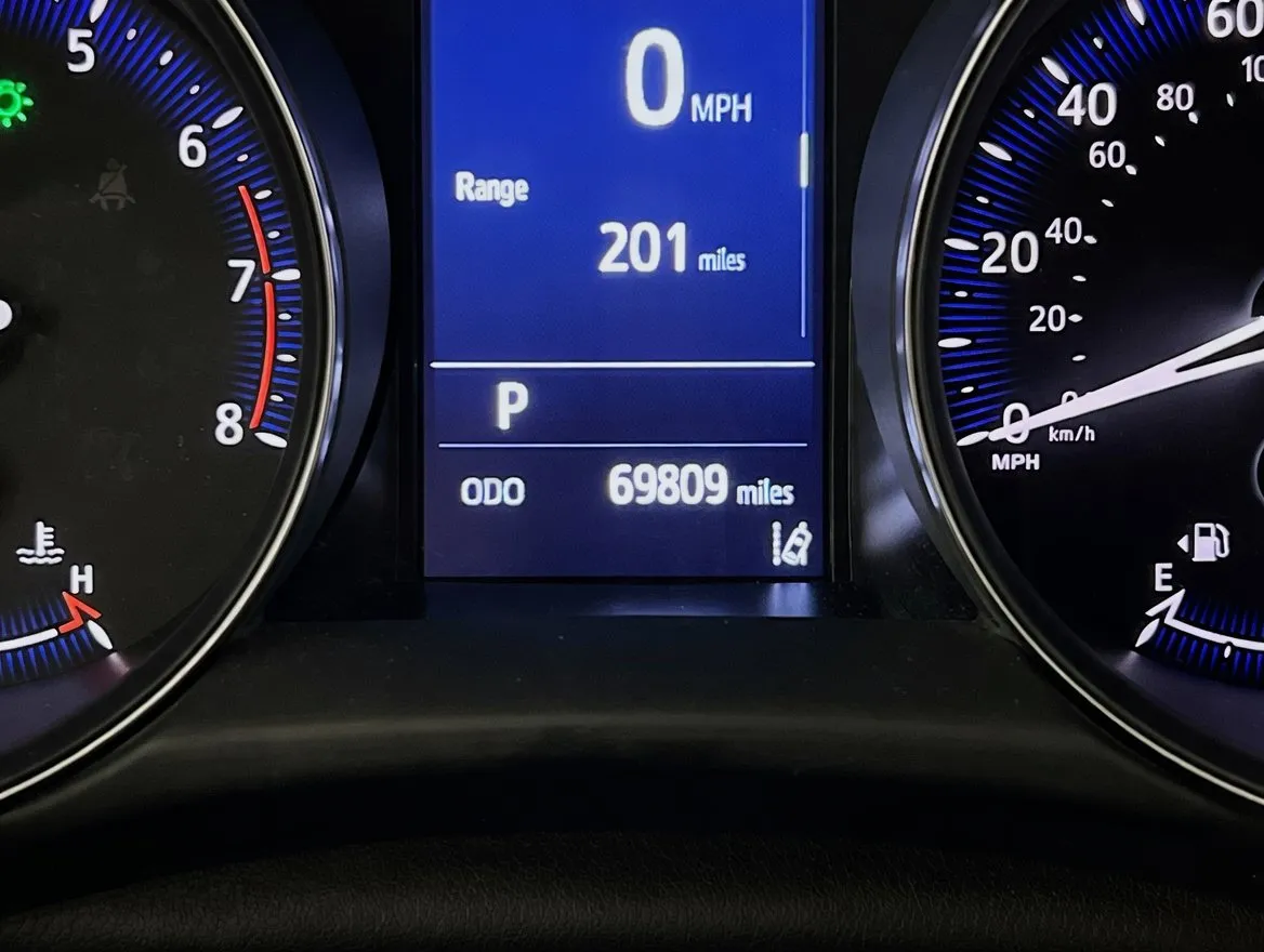 2019 Toyota C-HR XLE - Photo 8