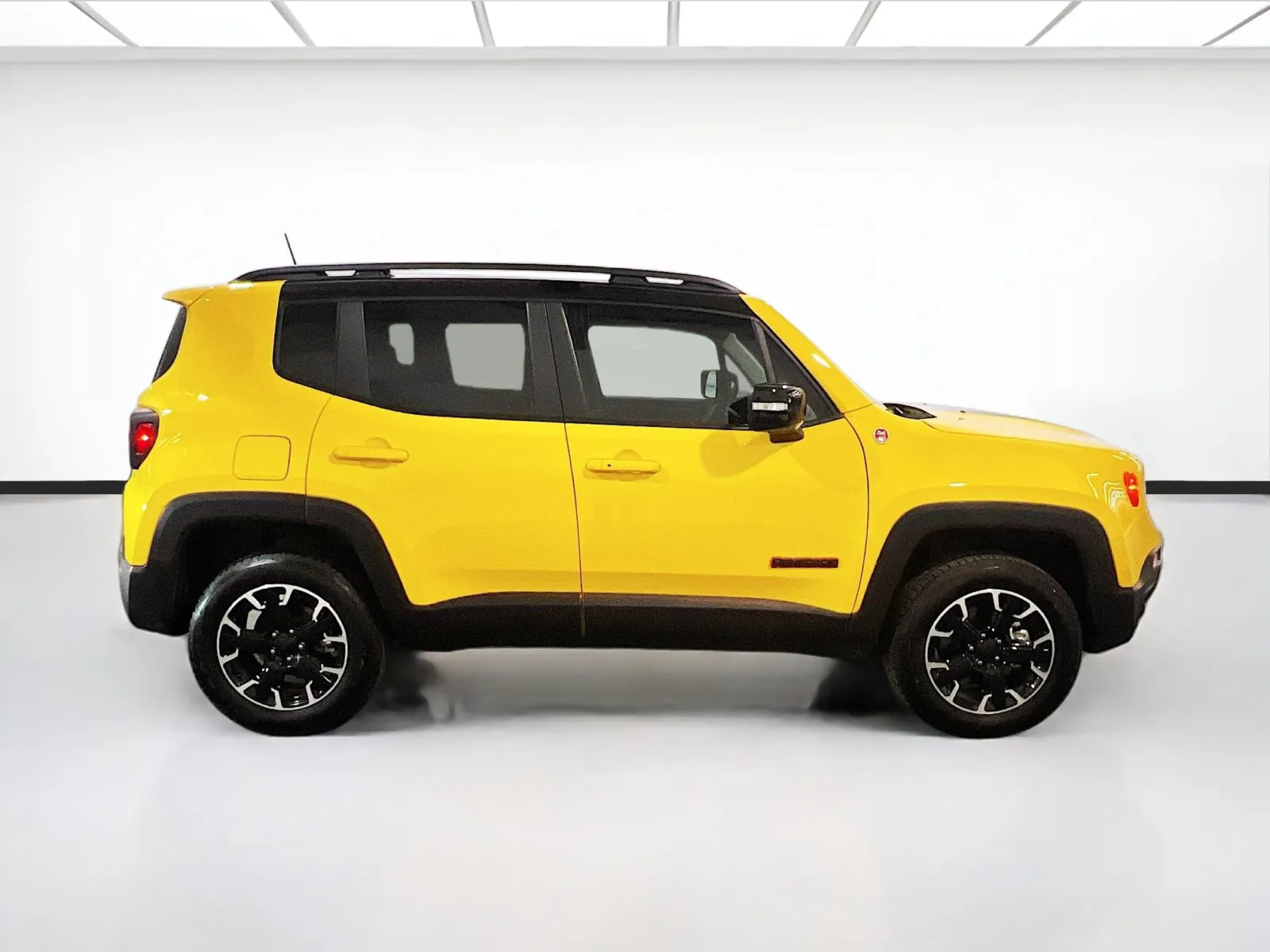 2023 Jeep Renegade Trailhawk - Photo 23