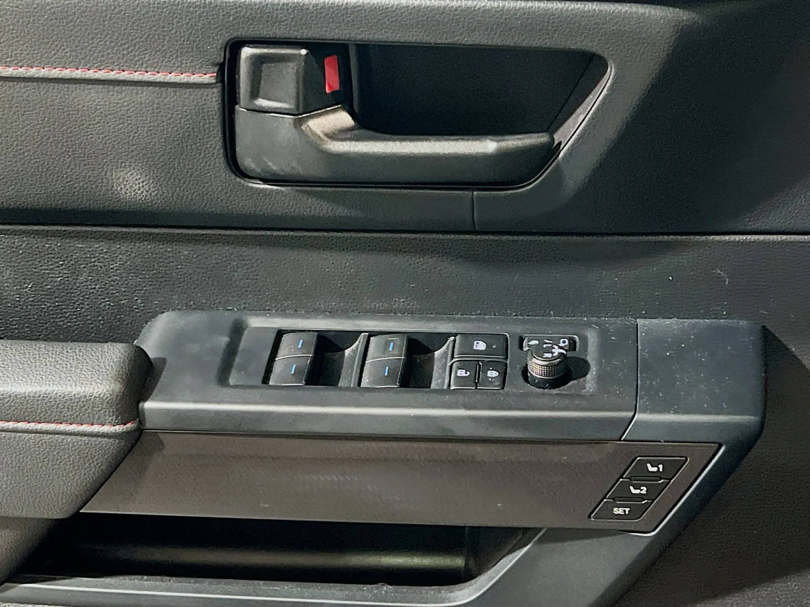 2023 Toyota Sequoia TRD Pro - Photo 13