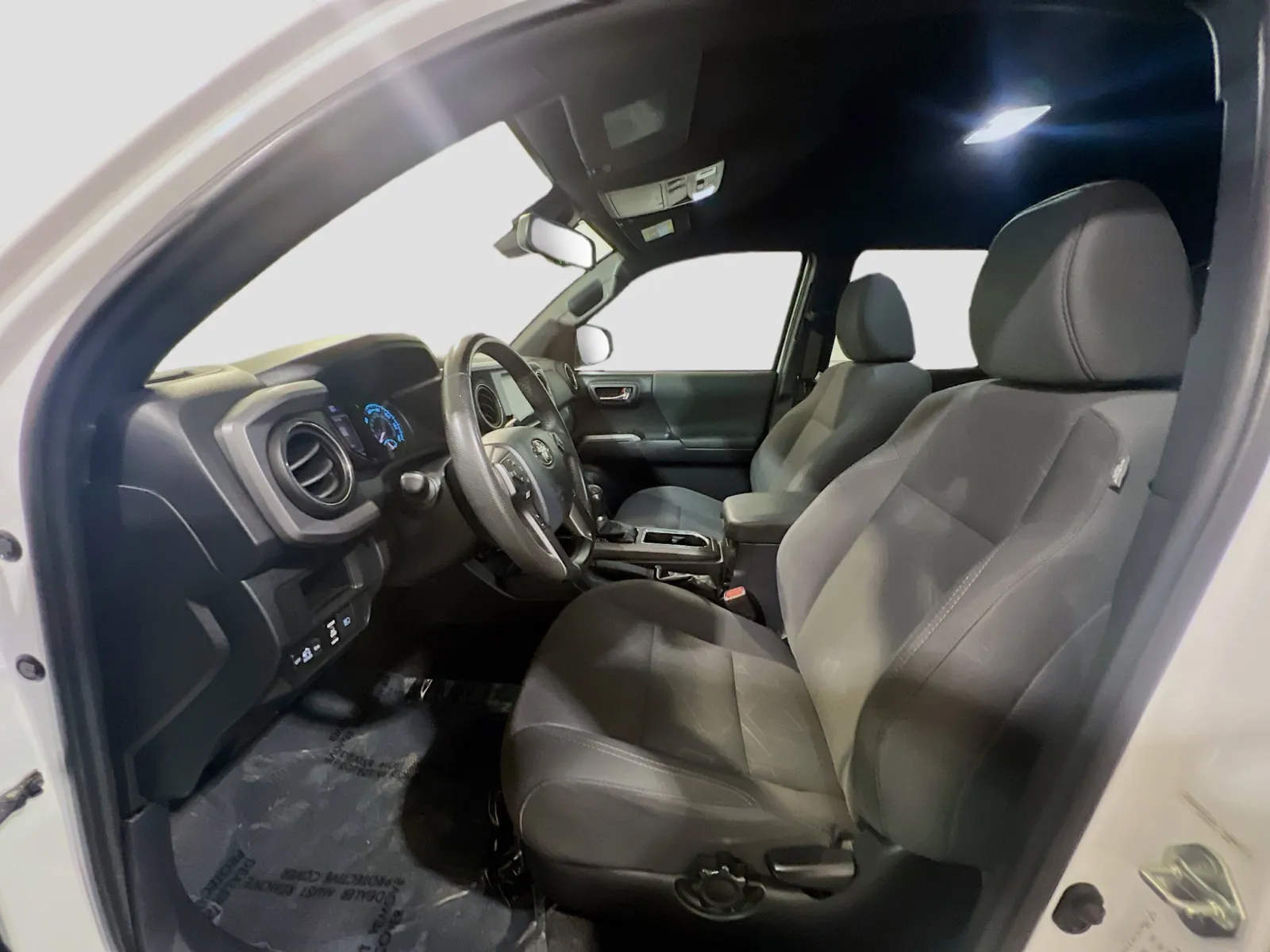 2018 Toyota Tacoma TRD Off Road - Photo 14
