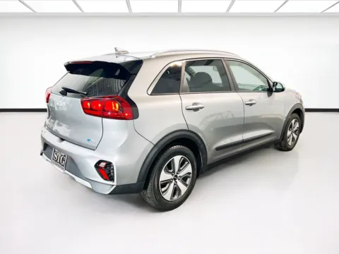 More photos of 2022 Kia Niro LX at STG Auto Group of Chandler, AZ