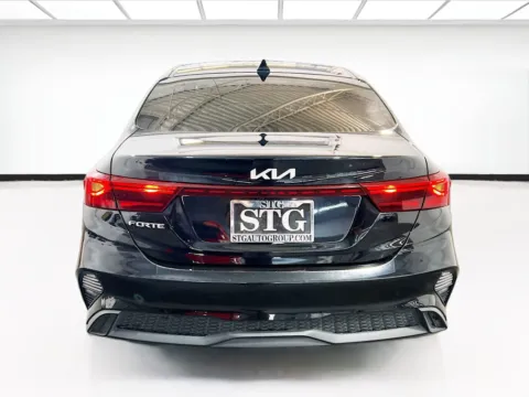 More photos of 2022 Kia Forte LXS at STG Auto Group of Chandler, AZ