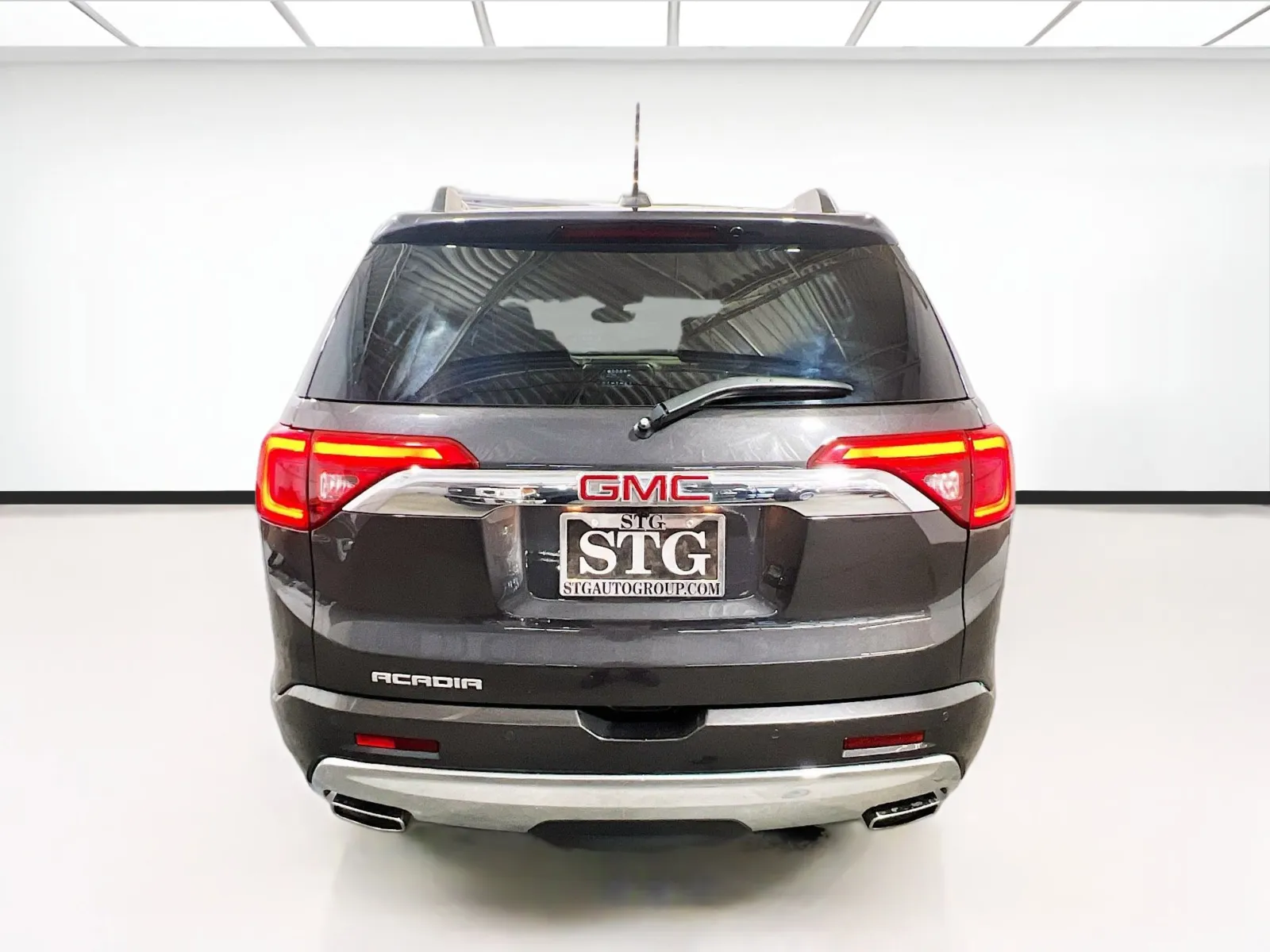 2017 GMC Acadia Denali - Photo 5