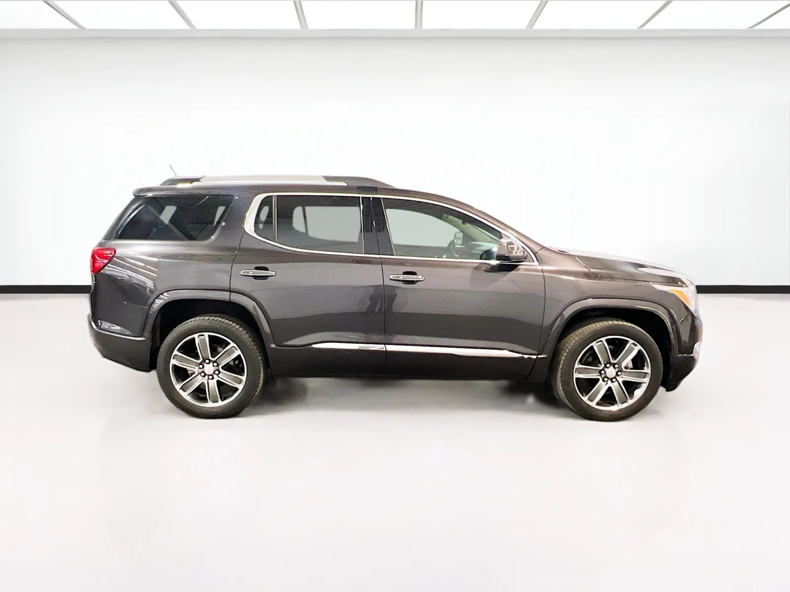 2017 GMC Acadia Denali - Photo 24