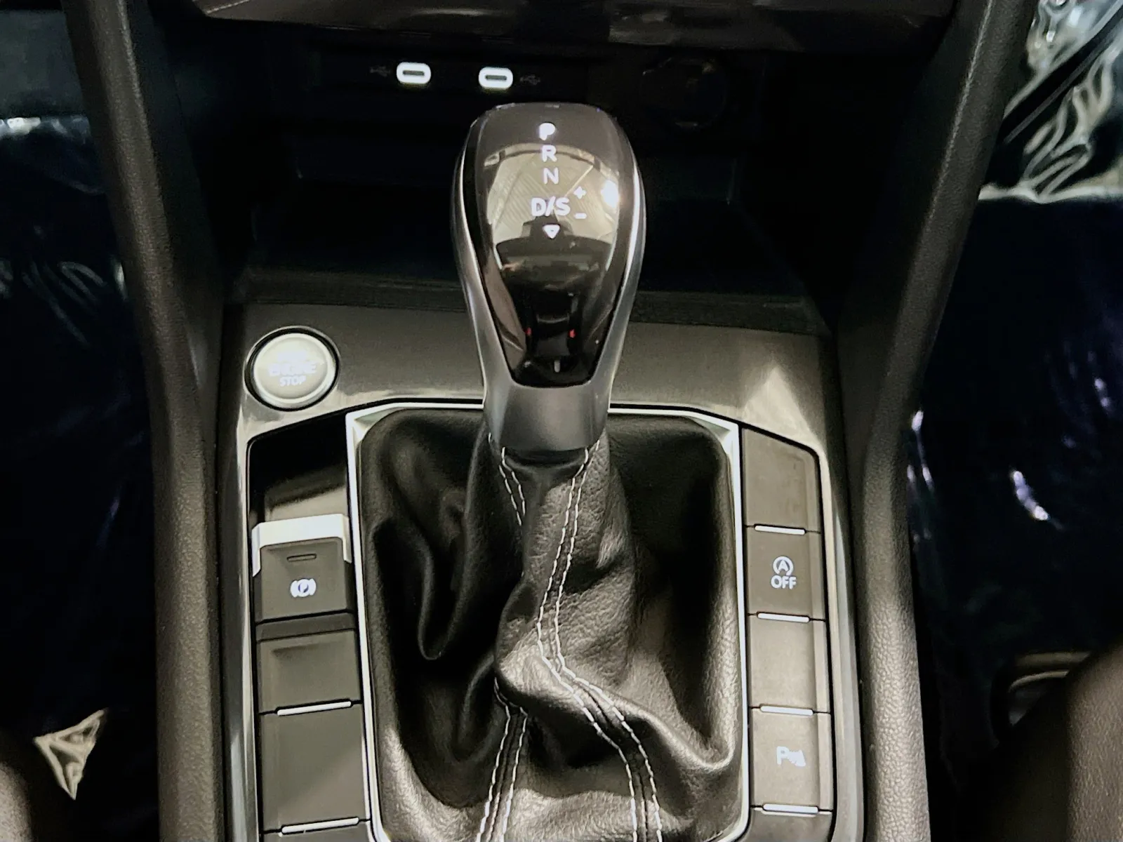 2023 Volkswagen Tiguan SE R-LINE BLACK - Photo 12