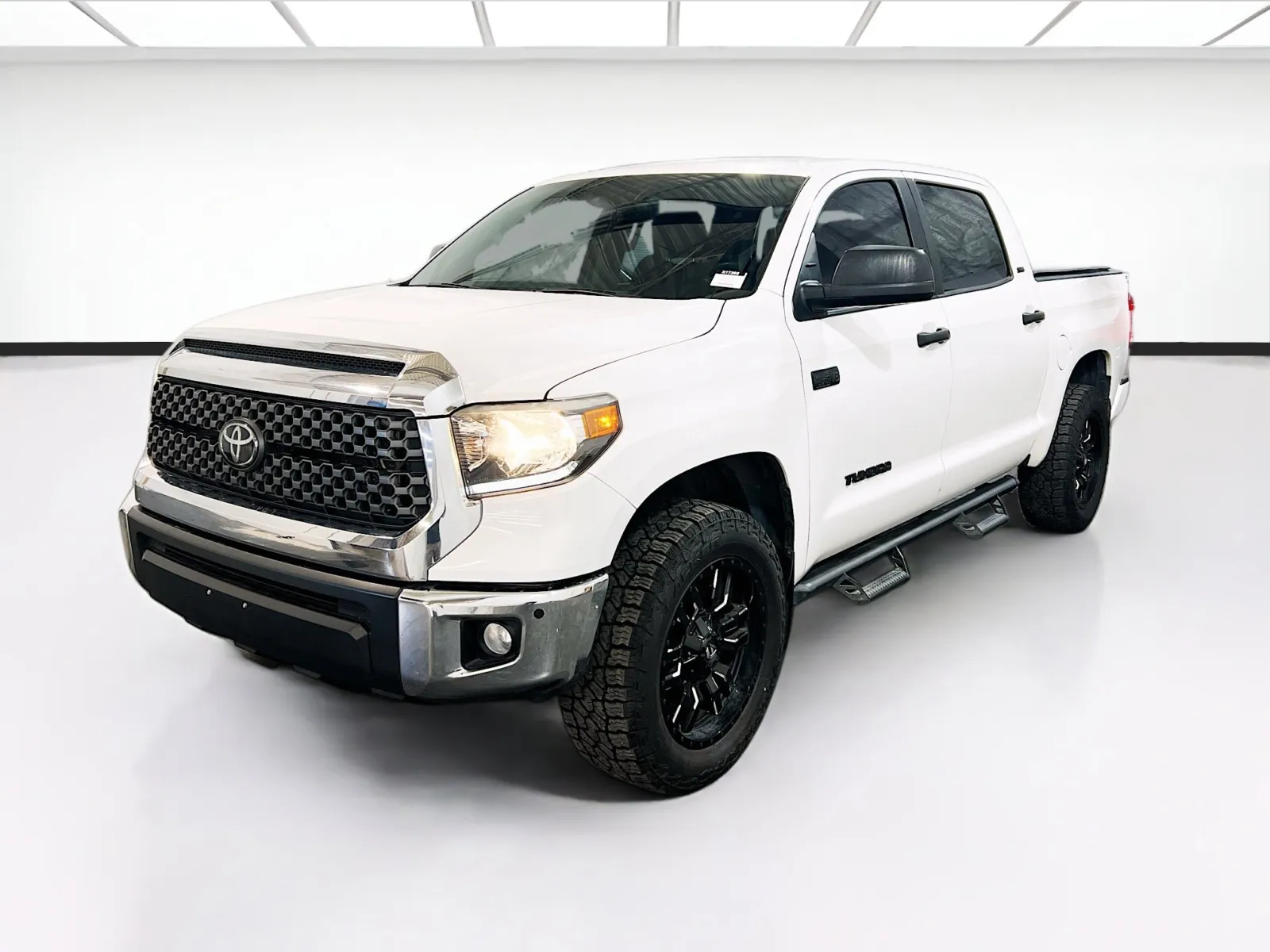 White 2021 Toyota Tundra SR5 for sale in Chandler, AZ