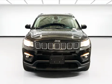 Photos of 2019 Jeep Compass Latitude for sale in Chandler, AZ at STG Auto Group of Chandler