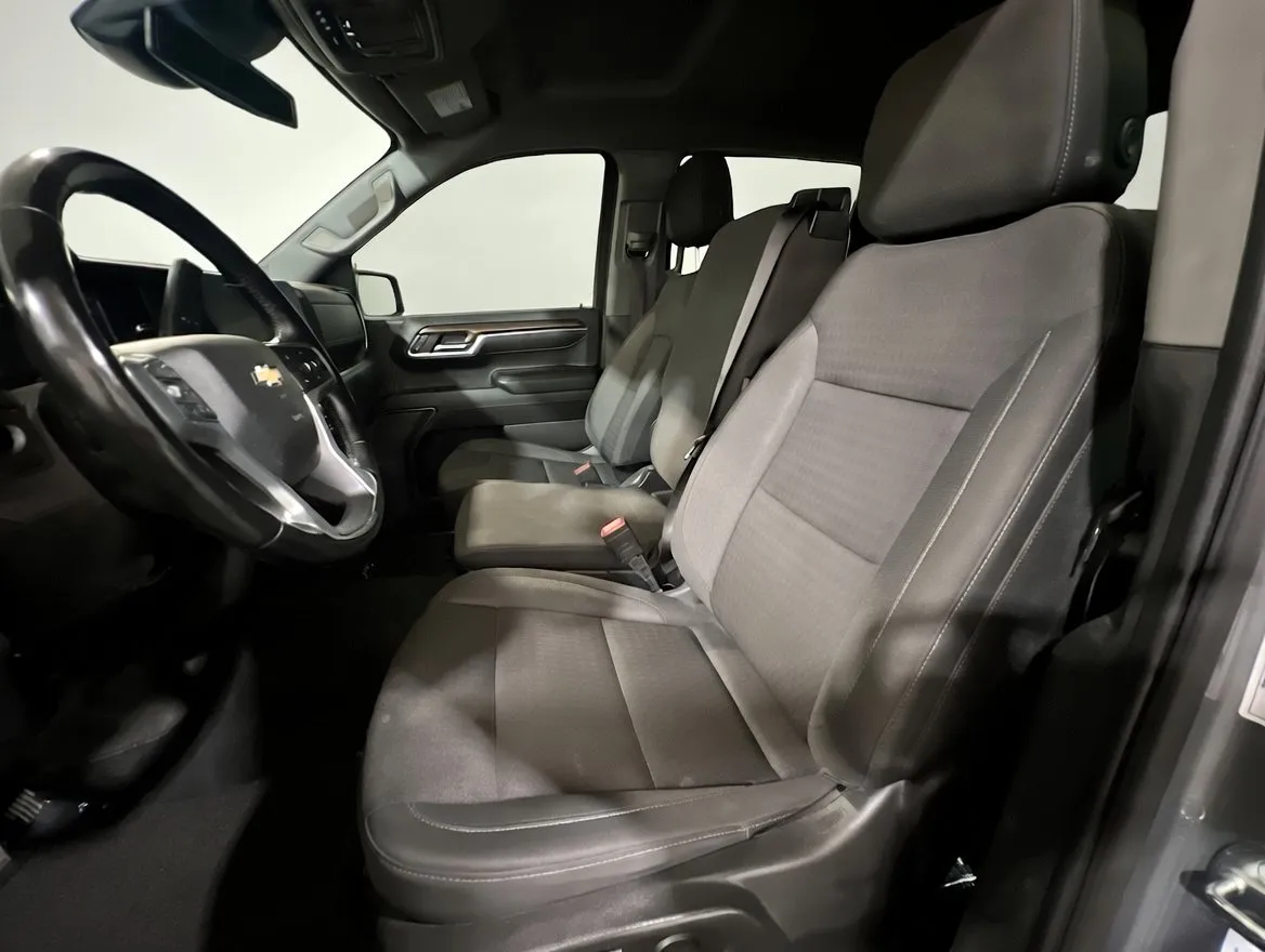 2023 Chevrolet Silverado 1500 LT - Photo 16