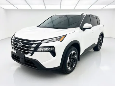 White 2024 Nissan Rogue SV for sale in Chandler, AZ