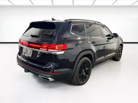 More photos of 2024 Volkswagen Atlas 2.0T SE w/Technology at STG Auto Group of Chandler, AZ