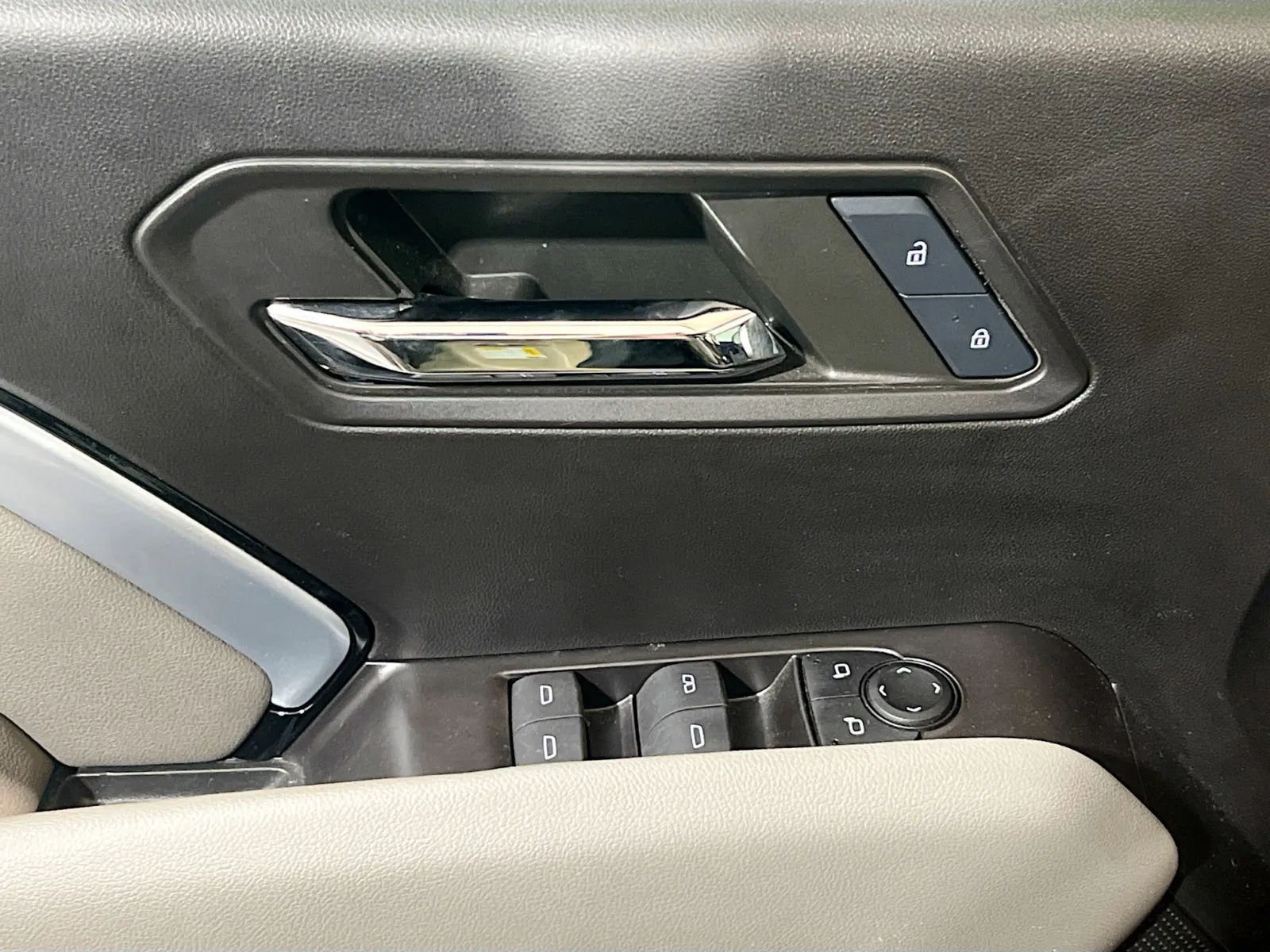 2024 Chevrolet Colorado ZR2 - Photo 13