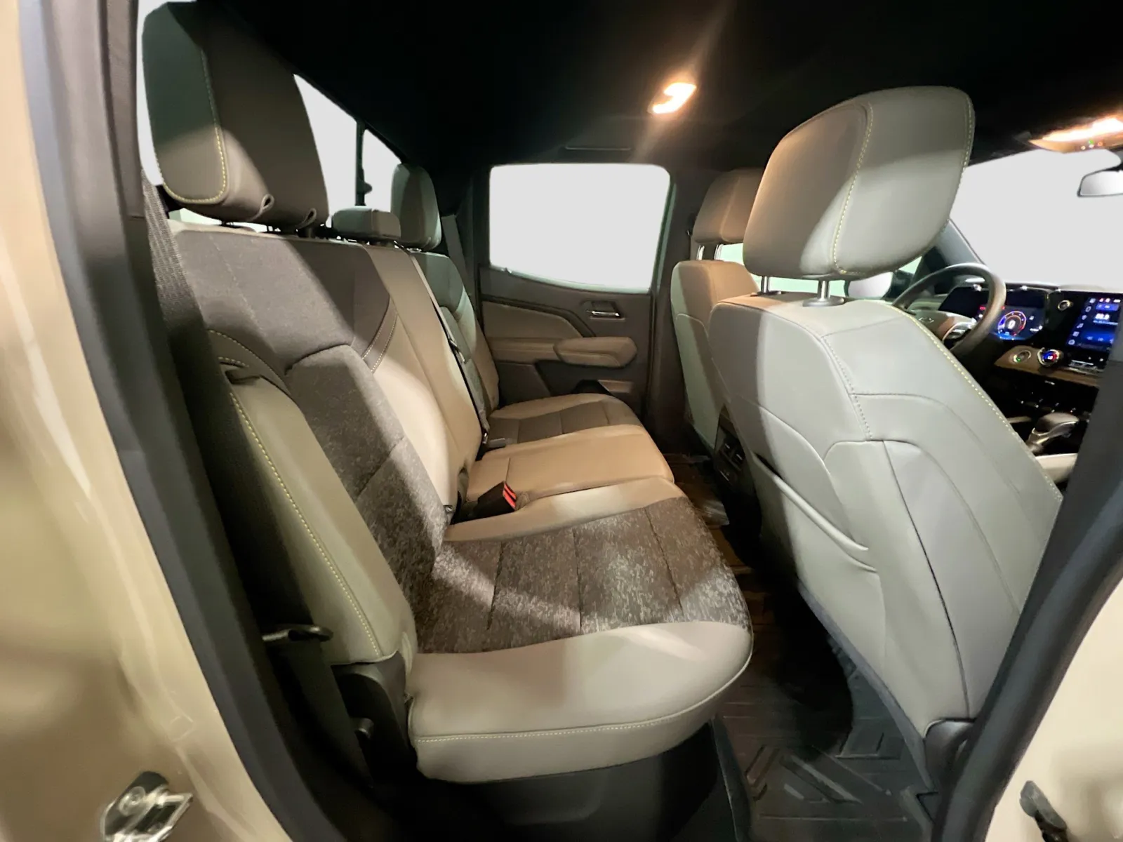 2024 Chevrolet Colorado ZR2 - Photo 20