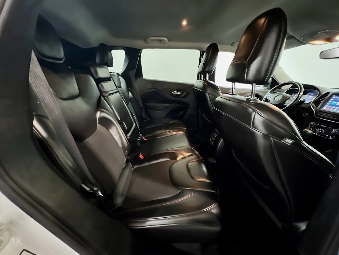 2019 Jeep Cherokee Trailhawk - Photo 19