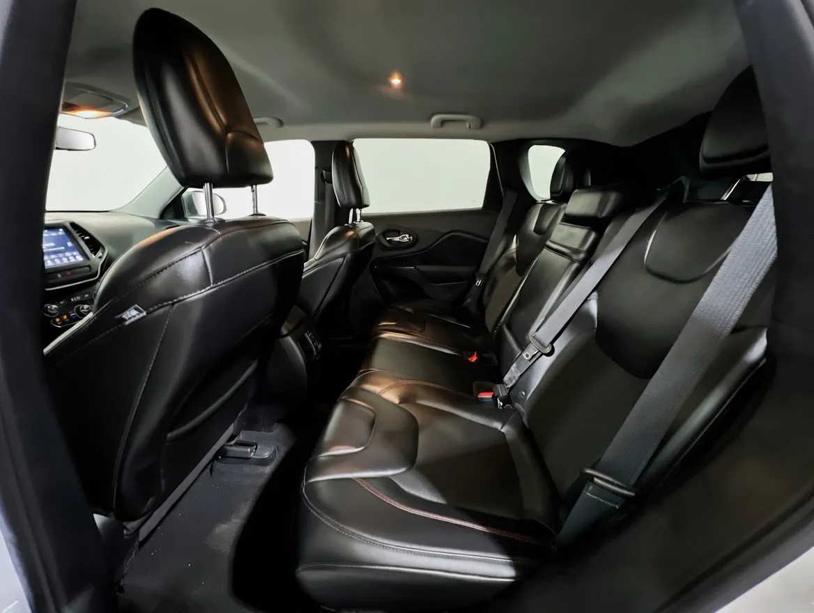 2019 Jeep Cherokee Trailhawk - Photo 16