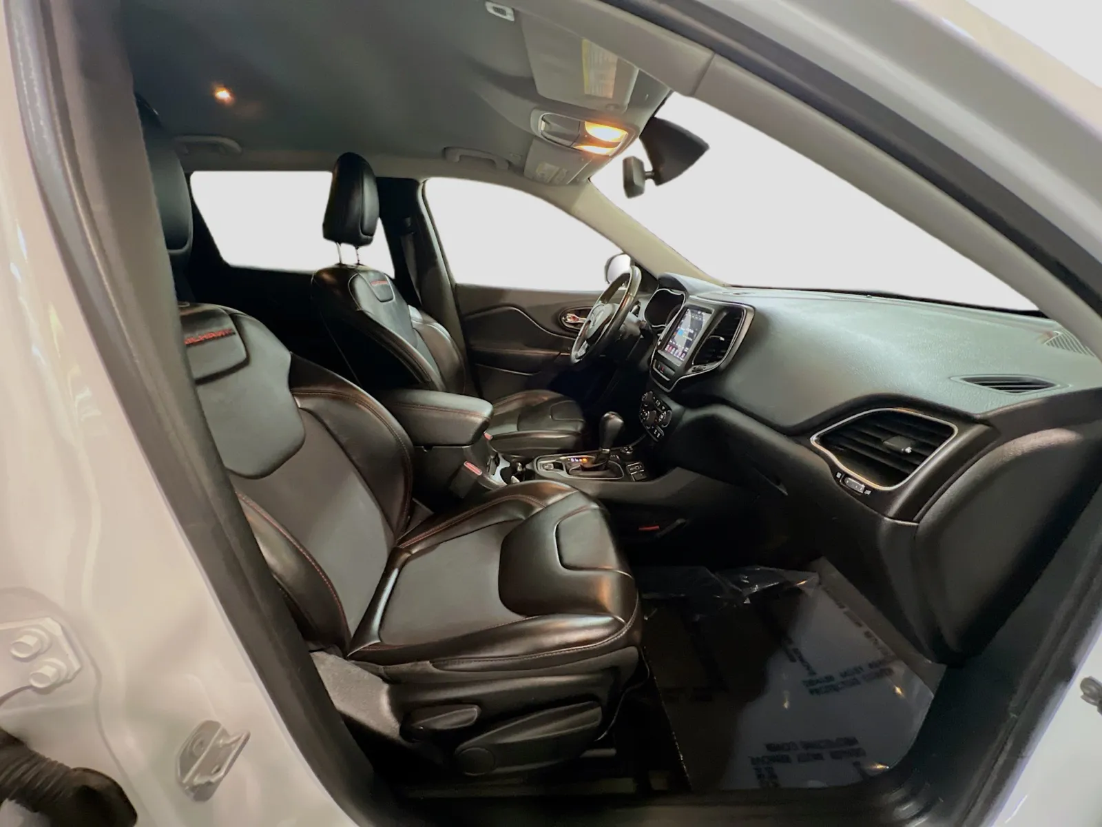 2019 Jeep Cherokee Trailhawk - Photo 20