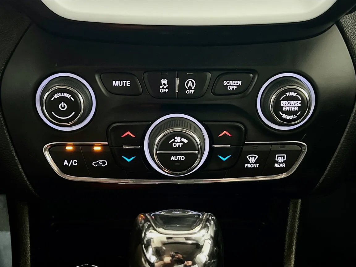 2019 Jeep Cherokee Trailhawk - Photo 11