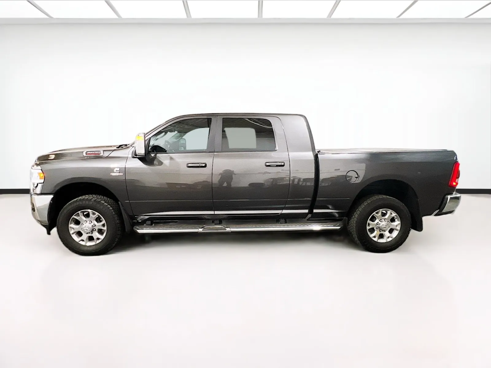 2024 RAM Ram 3500 Pickup Laramie - Photo 23