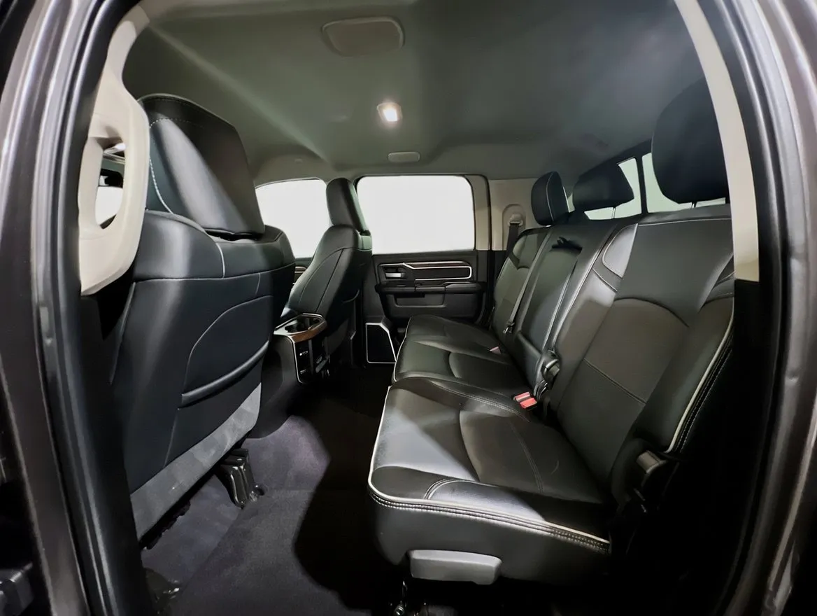 2024 RAM Ram 3500 Pickup Laramie - Photo 18