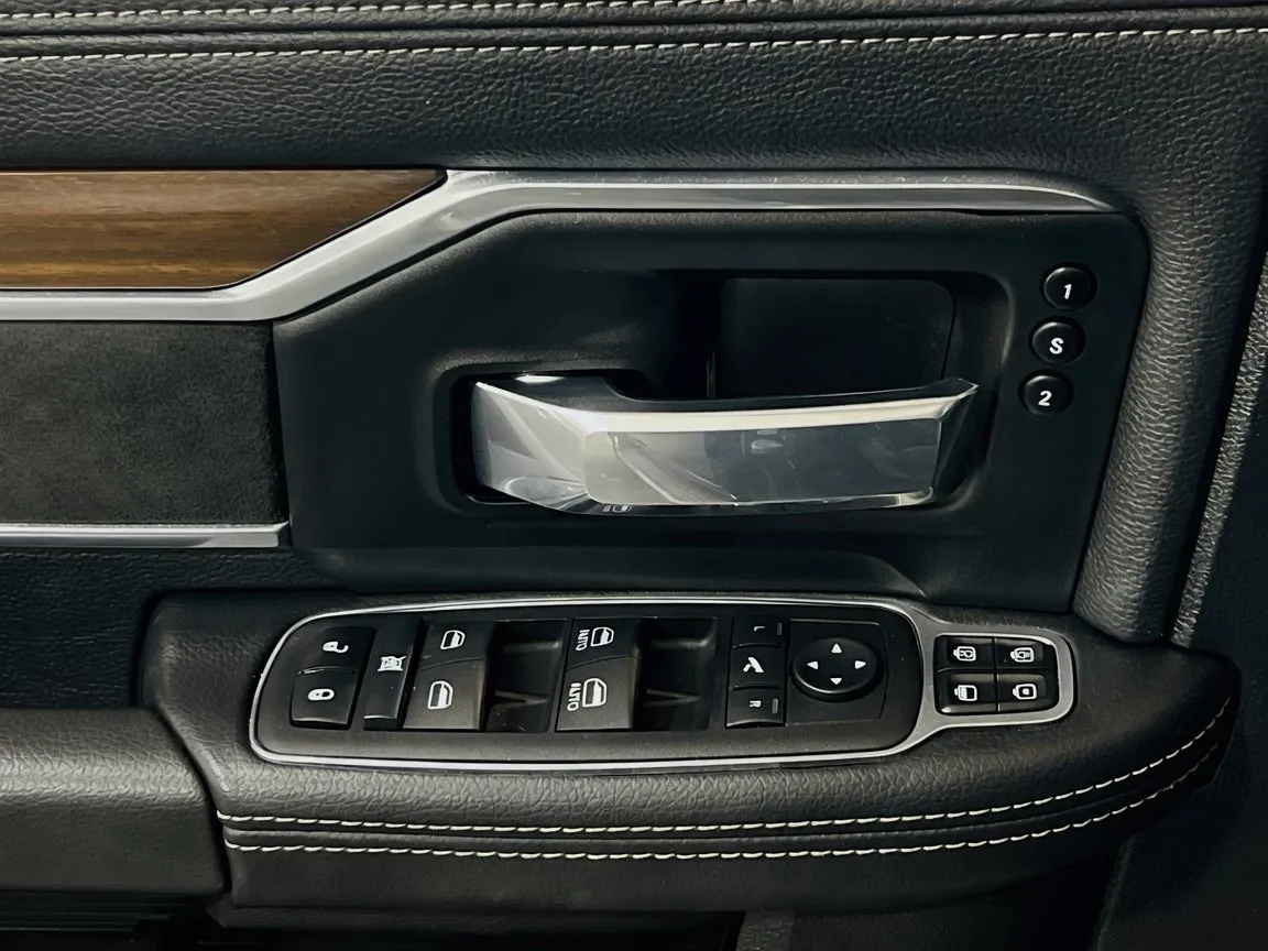 2024 RAM Ram 3500 Pickup Laramie - Photo 14