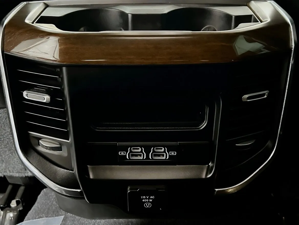2024 RAM Ram 3500 Pickup Laramie - Photo 19