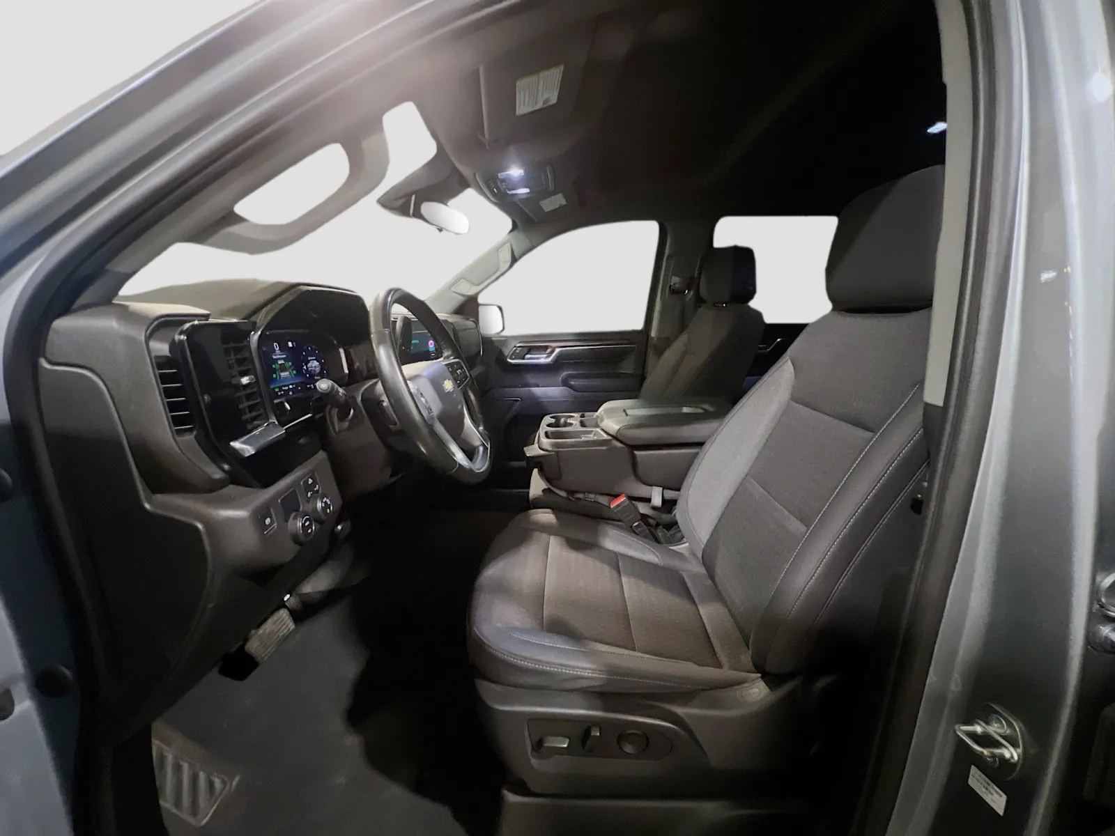 2023 Chevrolet Silverado 1500 LT - Photo 14