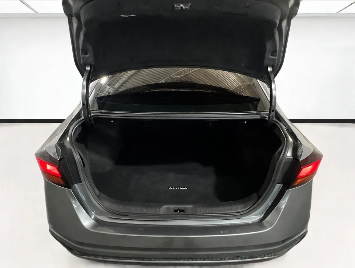 2023 Nissan Altima SV - Photo 17