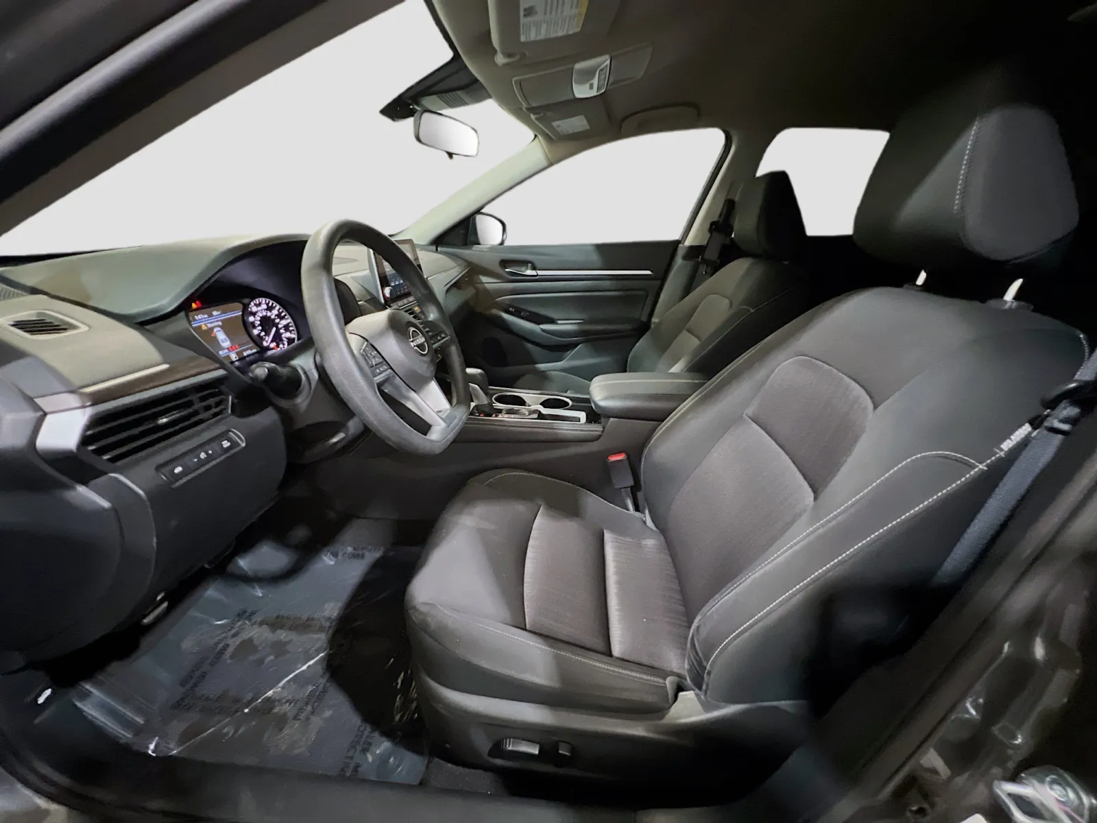 2023 Nissan Altima SV - Photo 14