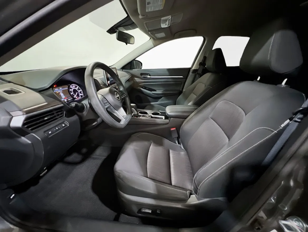 2023 Nissan Altima SV - Photo 14