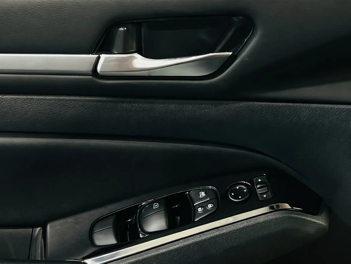 2023 Nissan Altima SV - Photo 13