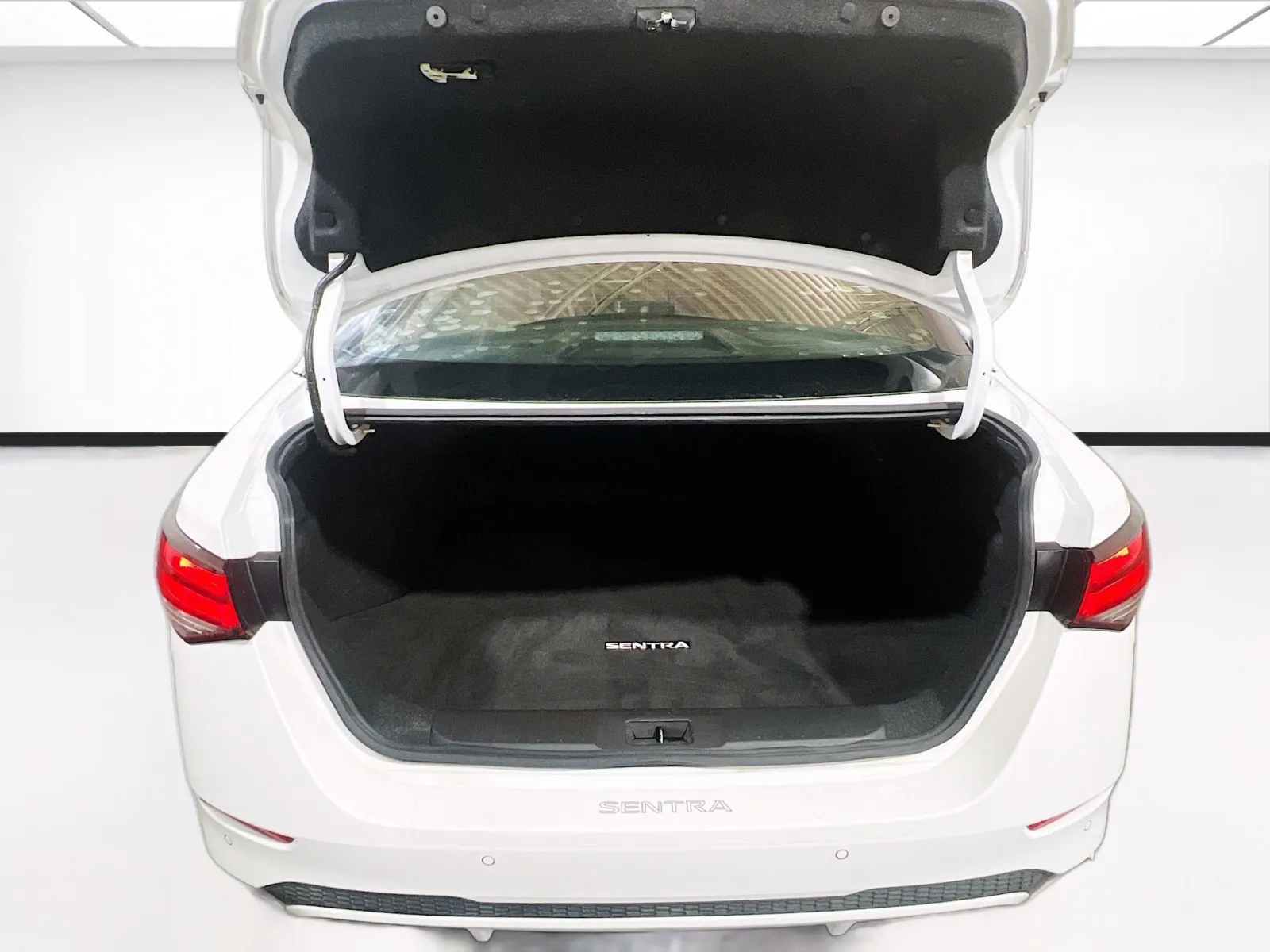 2021 Nissan Sentra S - Photo 17