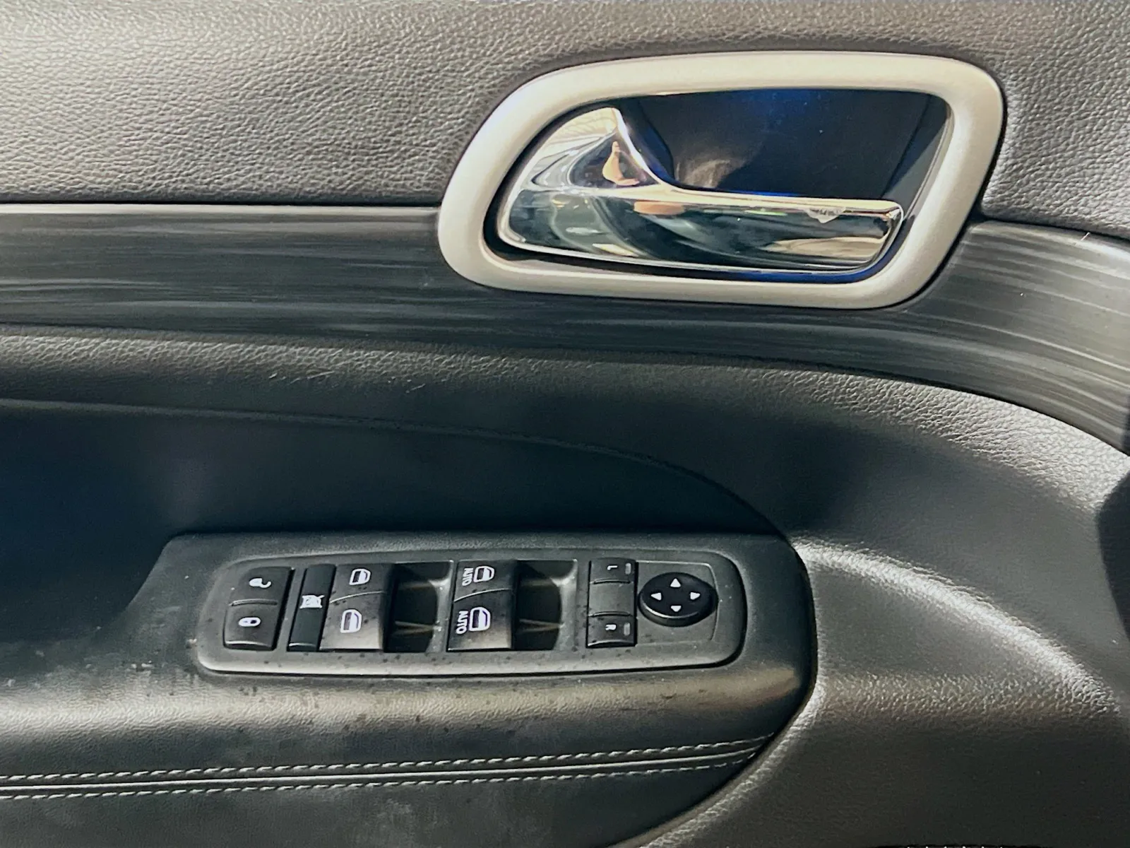 2020 Jeep Grand Cherokee Altitude - Photo 14