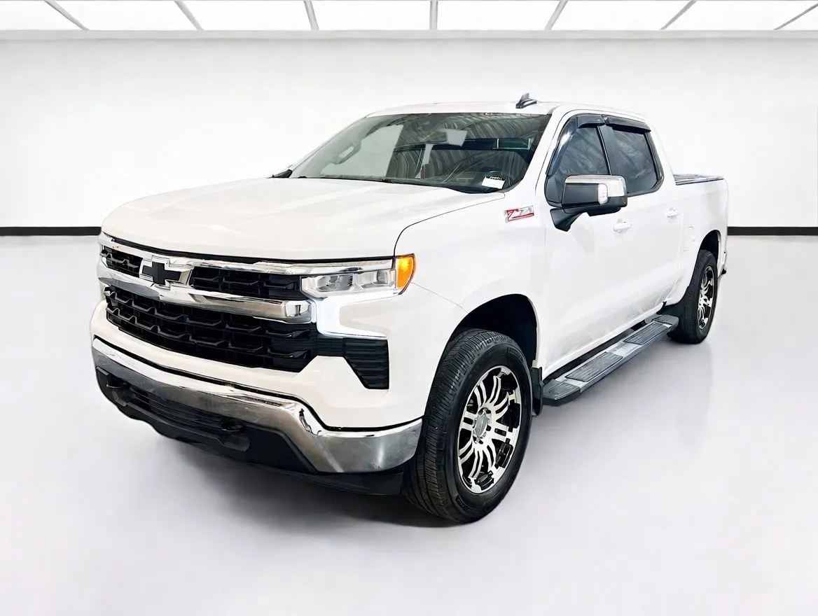 White 2023 Chevrolet Silverado 1500 LT for sale in Chandler, AZ