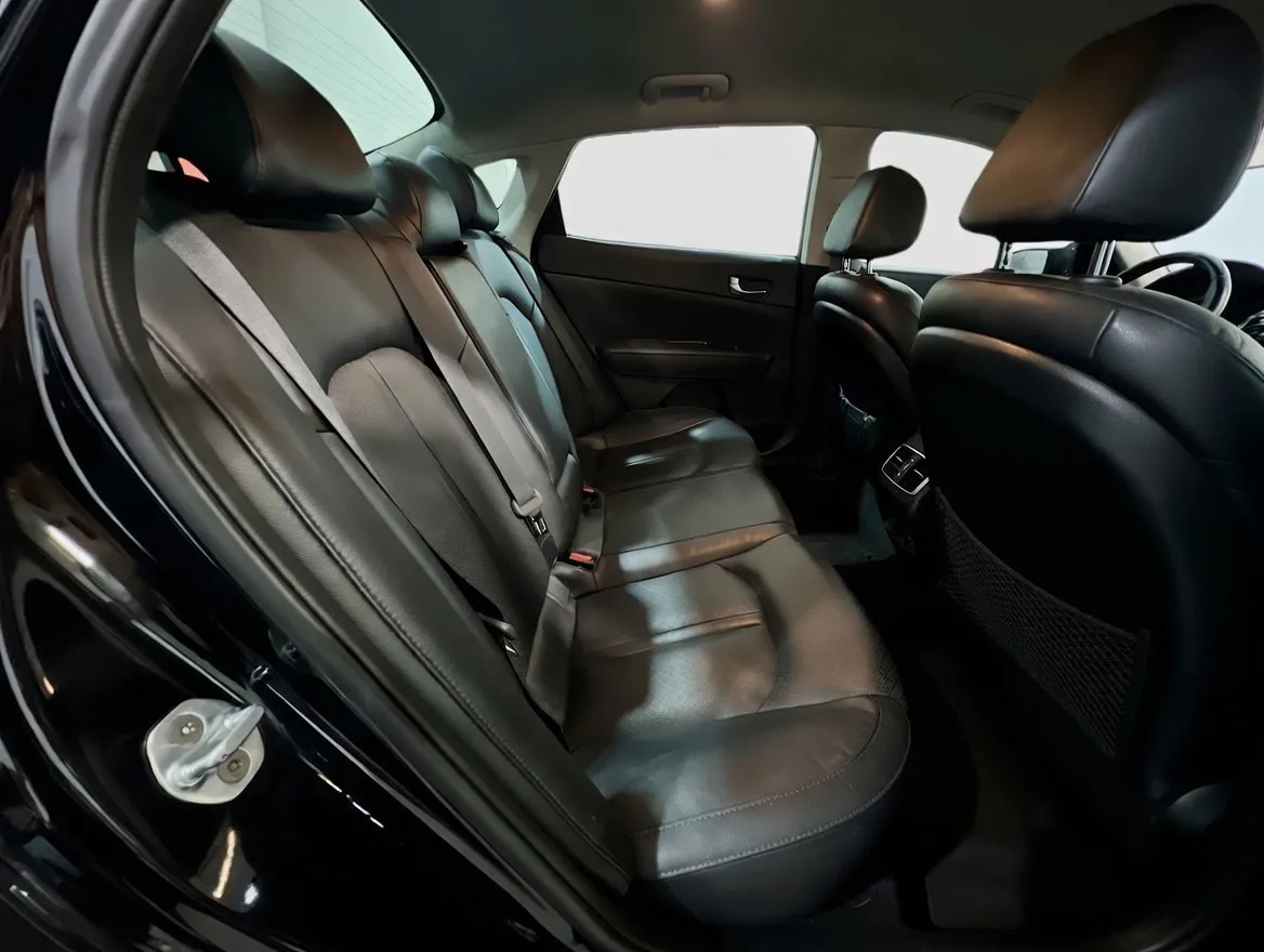 2018 Kia Optima EX - Photo 19