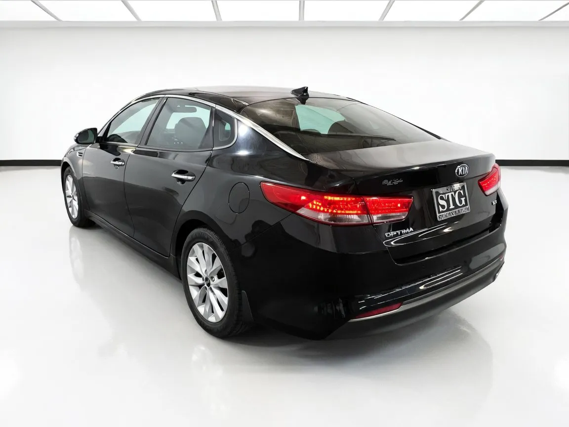 2018 Kia Optima EX - Photo 6
