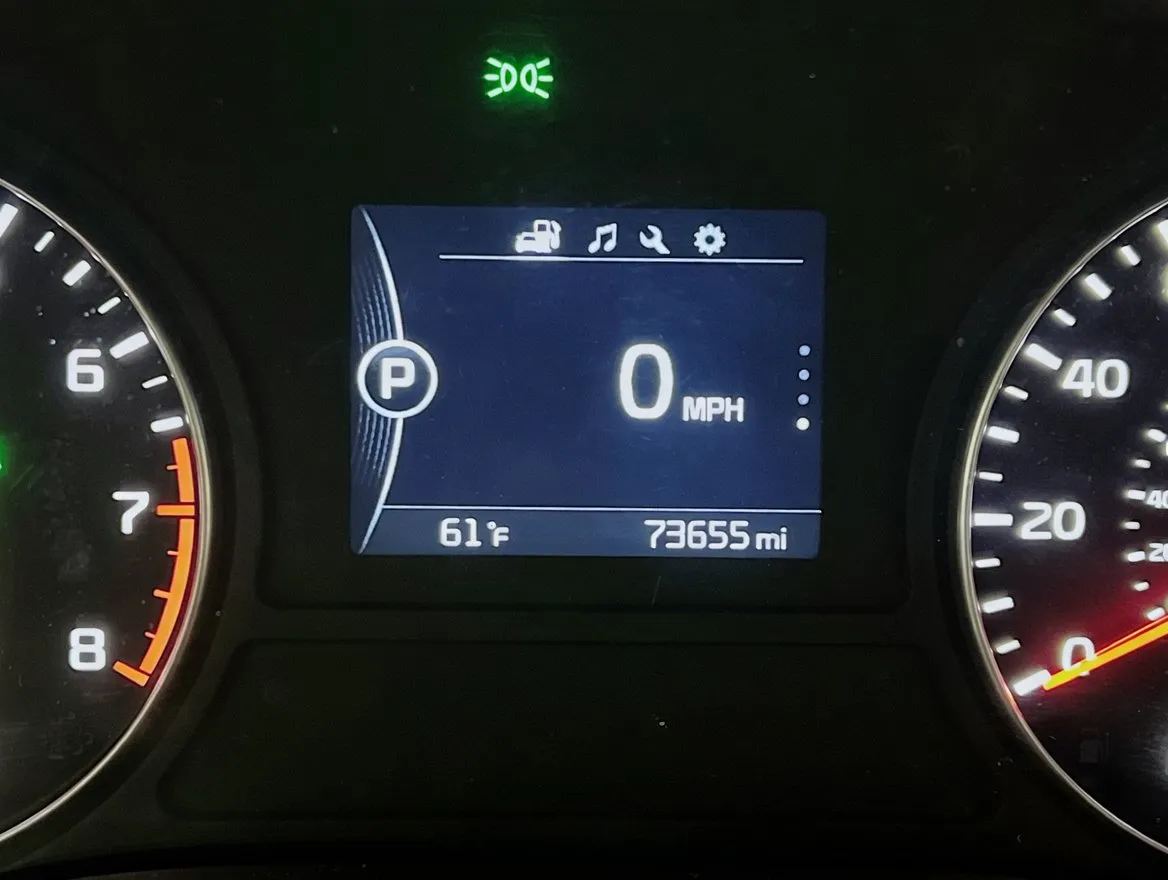 2018 Kia Optima EX - Photo 8