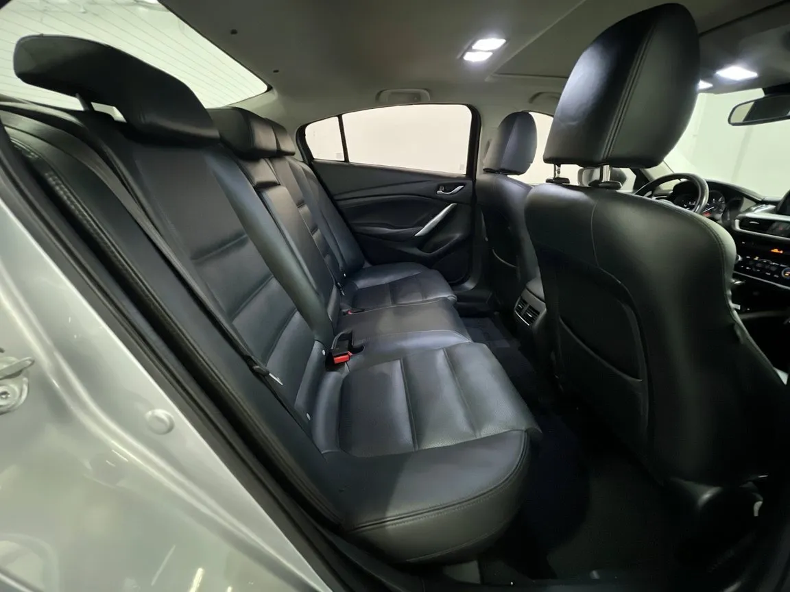 2017 Mazda Mazda6 i Grand Touring - Photo 22