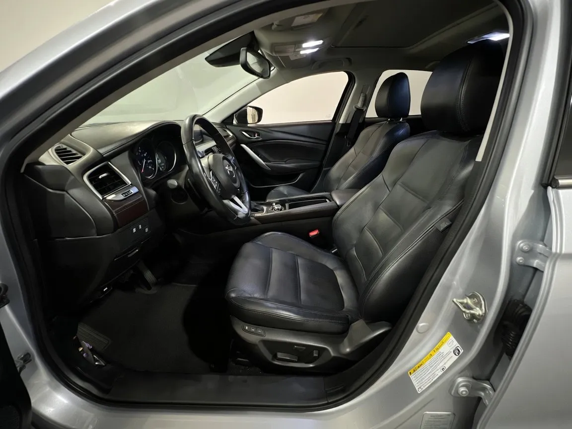 2017 Mazda Mazda6 i Grand Touring - Photo 16